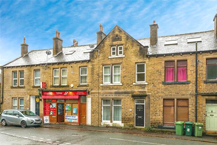 3 Bedroom Terraced House To Rent In Thornhill Road, Longwood, Huddersfield, Kirklees, HD3
