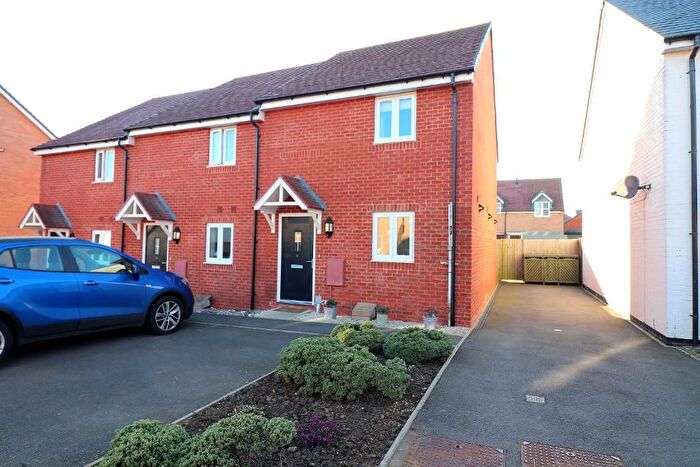 2 Bedroom Property For Sale In Osier Walk, Silsoe, Bedfordshire, MK45