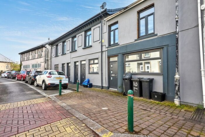 8 Bedroom Flat For Sale In Flats At Perrott Street, Treharris, Merthyr Tydfil, CF46