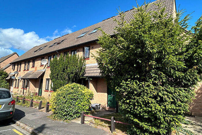 Studio For Sale In Slough Town Centre, SL1