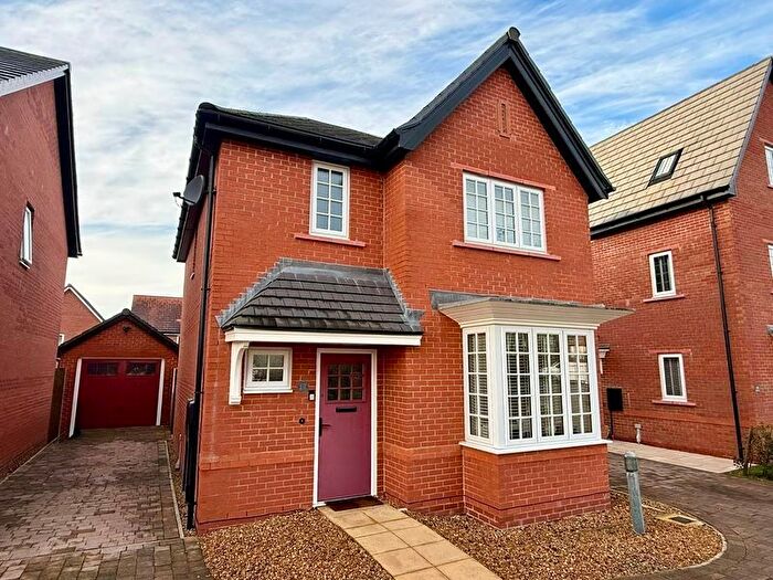 3 Bedroom Detached House For Sale In Bluebell Road, Holmes Chapel, CW4
