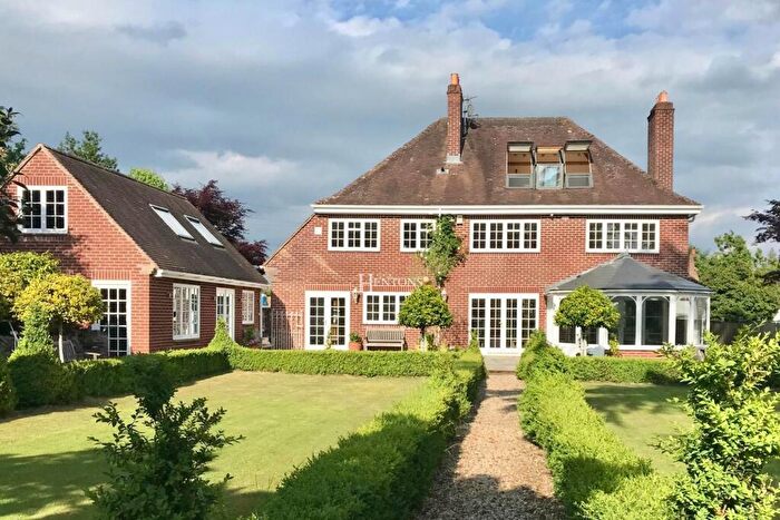 5 Bedroom Detached House For Sale In The Rise, Llanishen, Cardiff, CF14