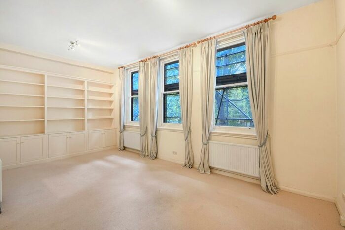 2 Bedroom Flat To Rent In Bramham Gardens, London, SW5