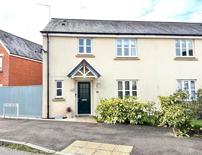 3 Bedroom Semi Detached House For Sale In Swan Avenue, Tiverton, EX16