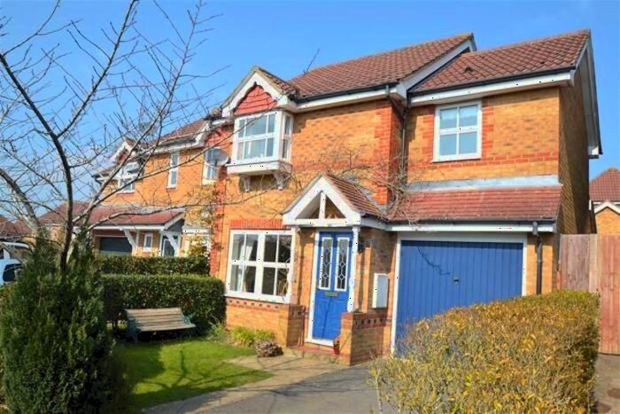 3 Bedroom Detached House To Rent In Bluebell Way, Thatcham, RG18