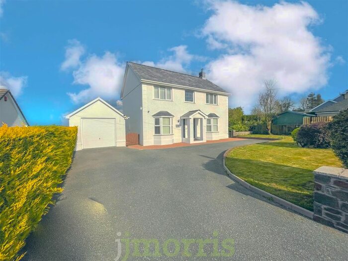 4 Bedroom Detached House For Sale In Rhos, Llandysul, SA44