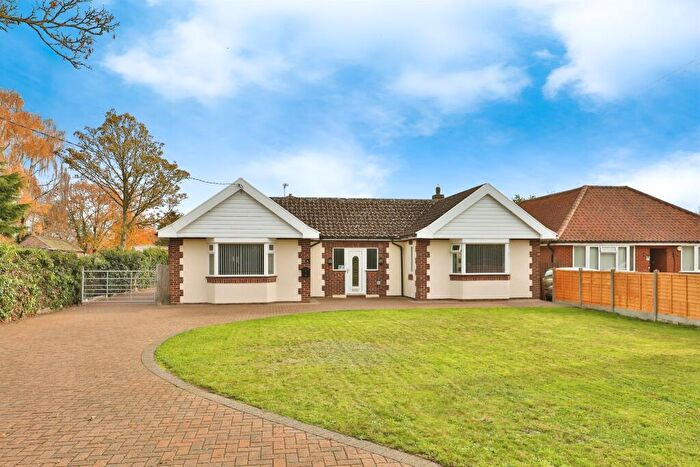 3 Bedroom Detached Bungalow For Sale In Thetford Road, Watton, Thetford, IP25