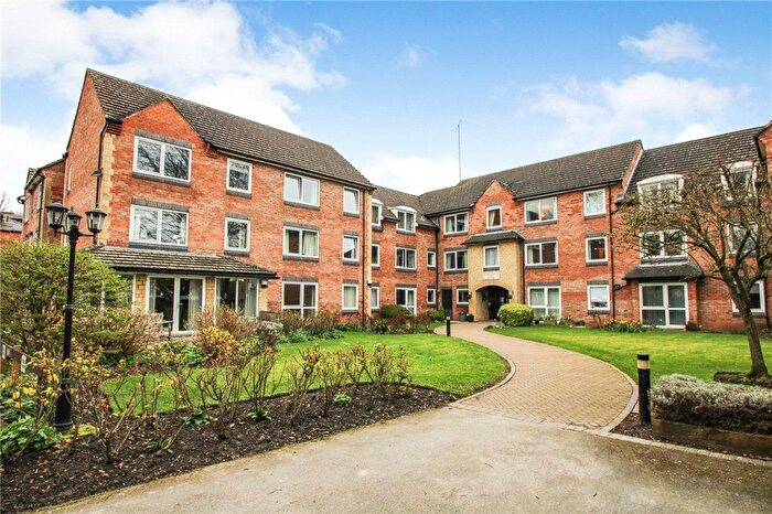 1 Bedroom Flat For Sale In Deighton Road, Wetherby, West Yorkshire, LS22