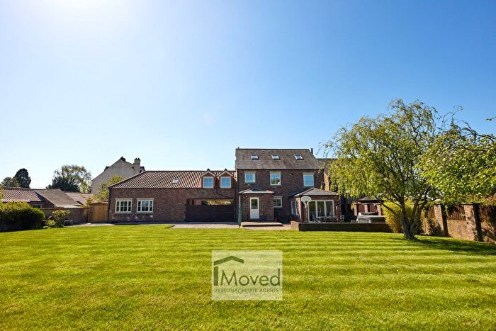 6 Bedroom Detached House For Sale In The Poachers, Breighton, Selby, YO8