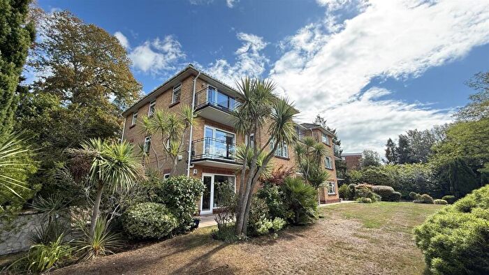 3 Bedroom Apartment For Sale In Grosvenor Road, Westbourne, BH4