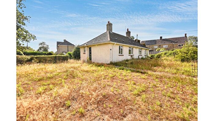 1 Bedroom Property For Sale In Hill View, Kingston, Sturminster Newton, Dorset, DT10