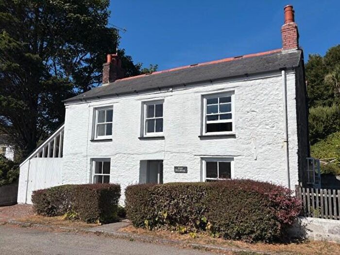 3 Bedroom Cottage To Rent In Quay Road, Charlestown, PL25