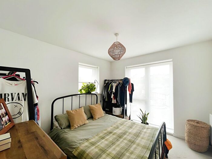 1 Bedroom Flat For Sale In Ffordd Y Dociau, Barry, CF62