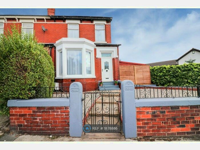 3 Bedroom Semi-Detached House To Rent In Tulketh Brow, Ashton-On-Ribble, Preston, PR2