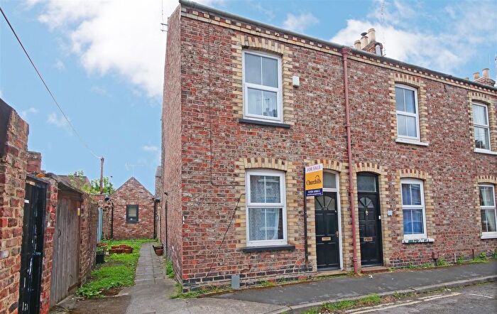 3 Bedroom Terraced House For Sale In Fern Street, Lord Mayors Walk, YO31