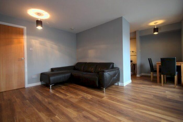 2 Bedroom Flat To Rent In North Bridge Street, Airdrie ML6