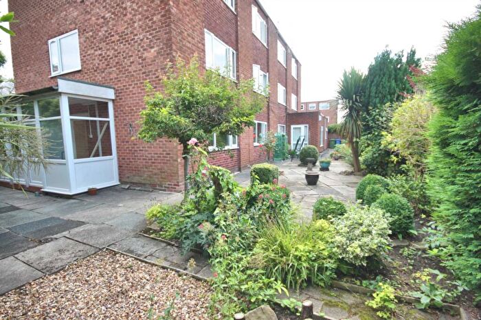 1 Bedroom Flat To Rent In Royle Close, Davenport, SK2