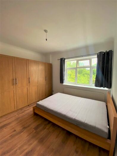 2 Bedroom Flat To Rent In Lynton Road, London, W3