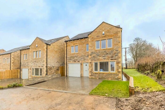 5 Bedroom Detached House For Sale In Tinker Fold, Lepton, Huddersfield, HD8
