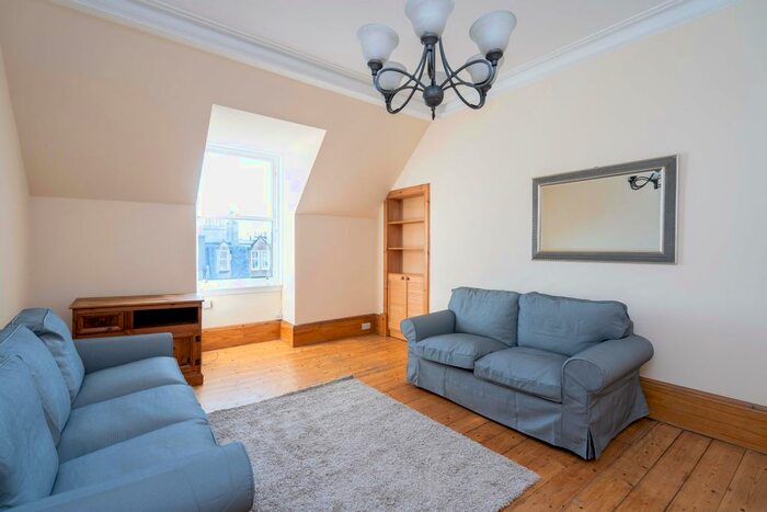 2 Bedroom Flat To Rent In Marchmont Crescent, Edinburgh, EH9