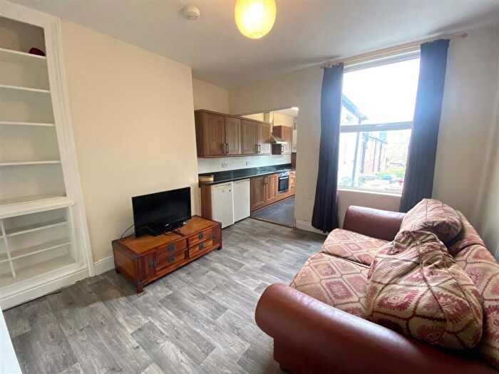 4 Bedroom End Of Terrace House To Rent In Fulton Road, Sheffield, S6