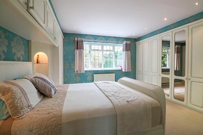 6 Bedroom Detached House To Rent In Hazlemere Drive, Four Oaks Estate, B74