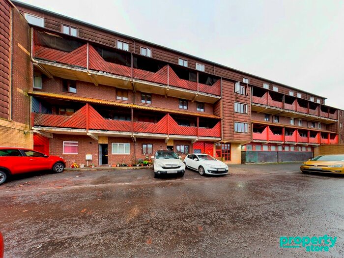 2 Bedroom Maisonette To Rent In Braehead Road, Kildrum, North Lanarkshire, G67