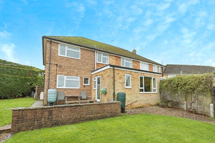 5 Bedroom Semi-detached House For Sale In Oakwood Rise, Tunbridge Wells, Kent, TN2