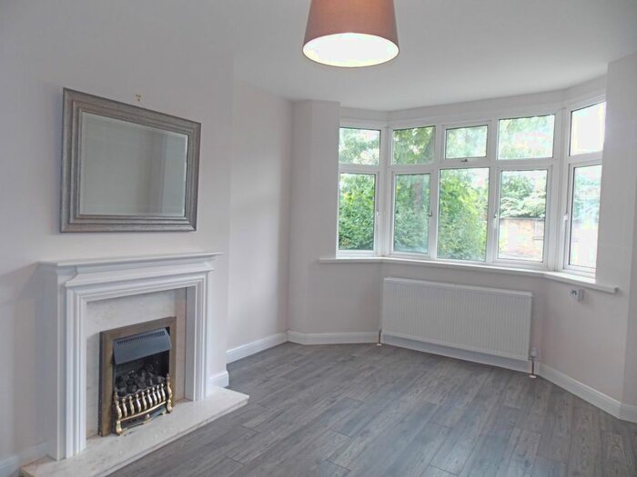 2 Bedroom Flat To Rent In Harrow View, Harrow, HA2