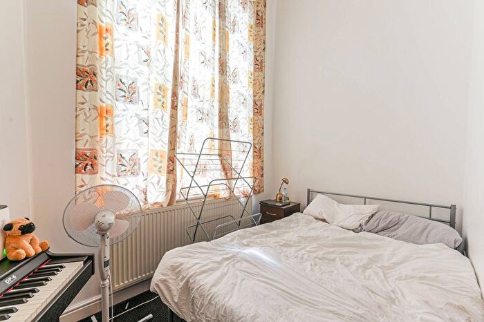 Studio To Rent In Cromwell Road, London, Kensington, London, SW5