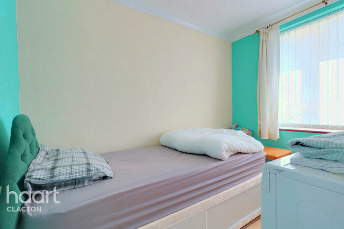 2 Bedroom Apartment For Sale In Wash Lane, Clacton-On-Sea, CO15