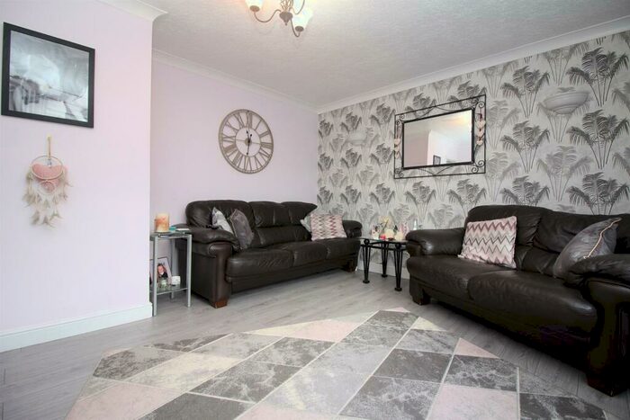 2 Bedroom Semi-Detached House For Sale In Drummond Place, Blackridge, EH48