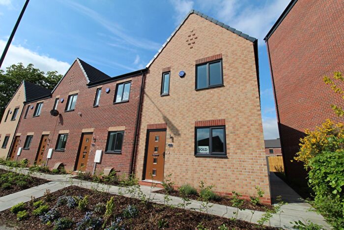 2 Bedroom Town House To Rent In Olympus Close, Auckley, Doncaster, DN9