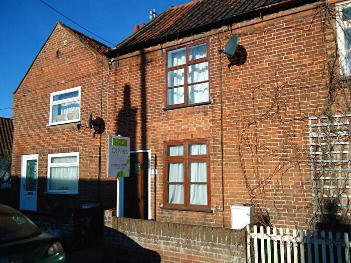 2 Bedroom Cottage To Rent In High Road, IP20
