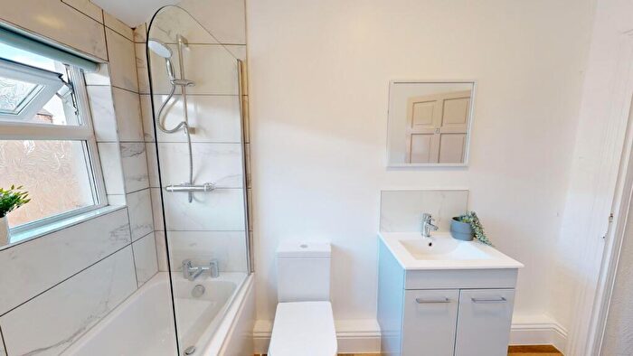 5 Bedroom House To Rent In Cardigan Terrace, NE6