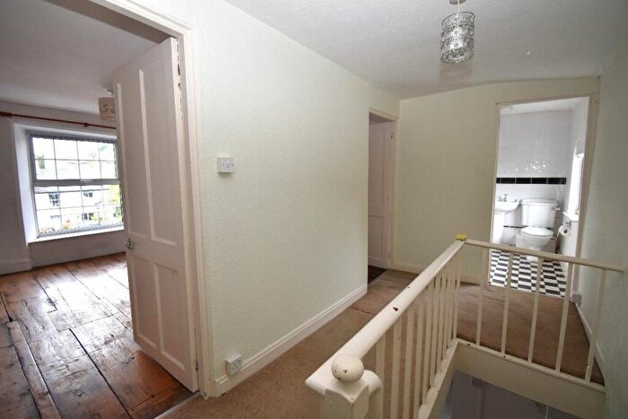 6 Bedroom Terraced House For Sale In Market Street, Hatherleigh, Okehampton, EX20