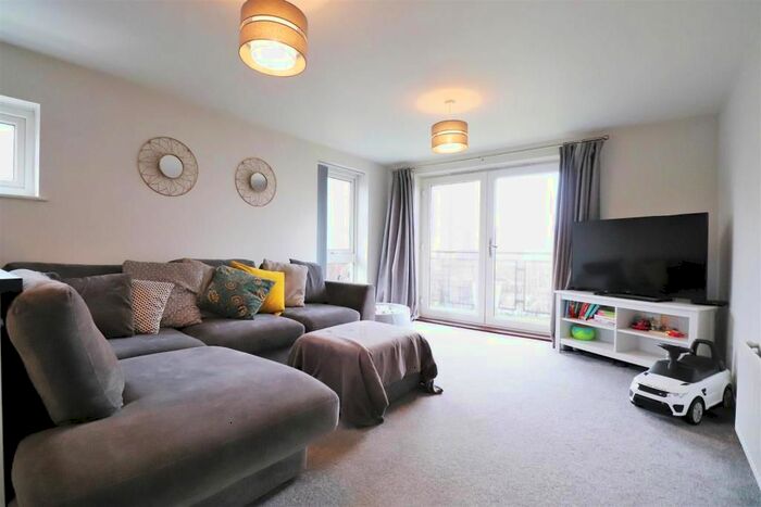 2 Bedroom Flat To Rent In Bridge, Dartford, DA1