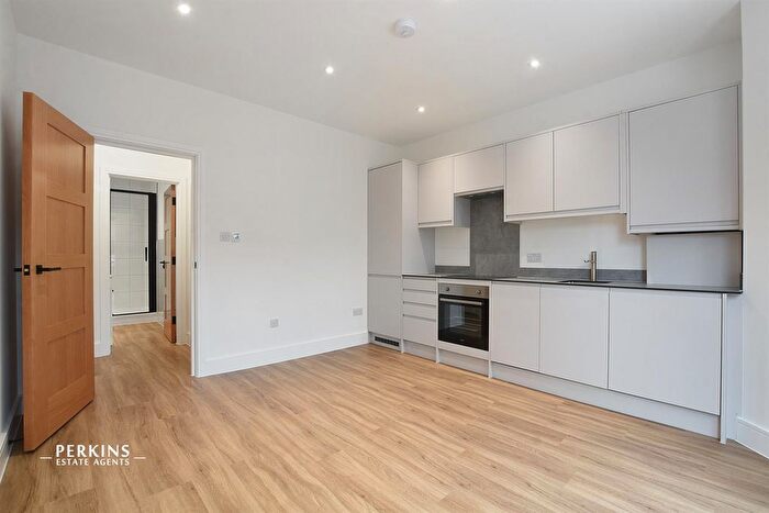 1 Bedroom Flat To Rent In Acton, W3