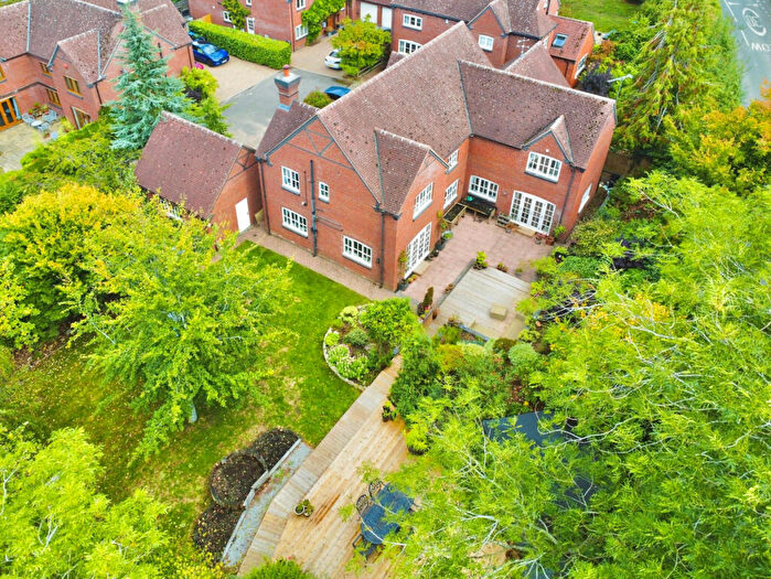6 Bedroom Detached House For Sale In The Old Orchard, Sq Ft, / Acre Of Grounds, CV23