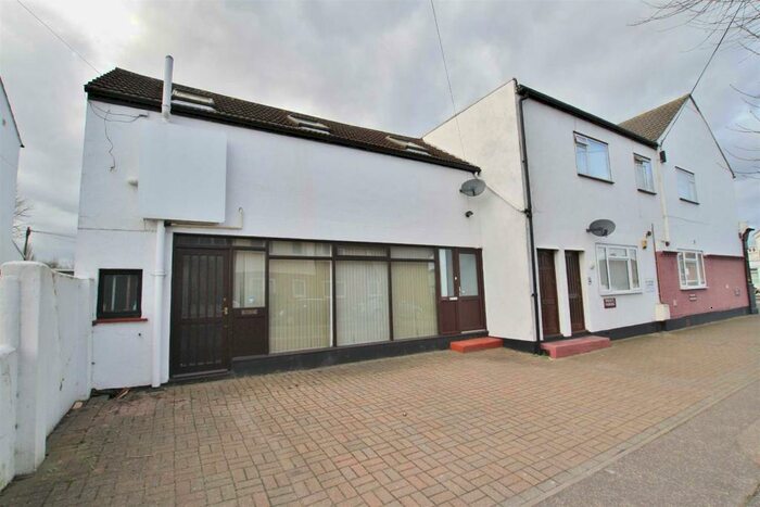 1 Bedroom Flat To Rent In London Road, Leigh On Sea, SS9