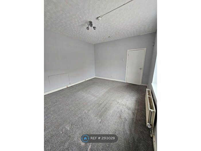 2 Bedroom Maisonette To Rent In Fountain Street, Middleton, Manchester, M24