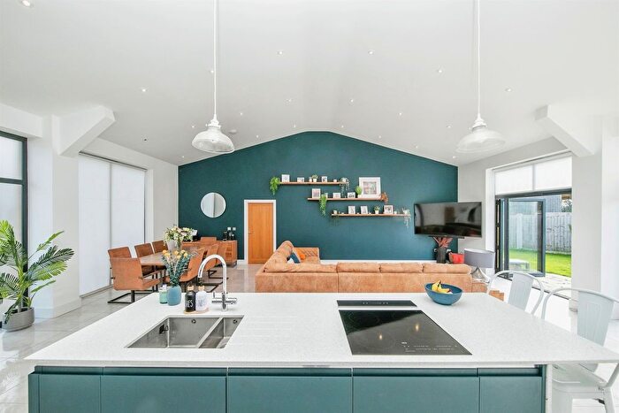 4 Bedroom Bungalow For Sale In Popes Green Lane, Layham, Ipswich, IP7