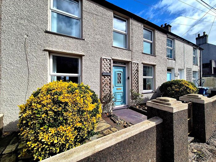 3 Bedroom Terraced House For Sale In Bron Aber, Edern, LL53