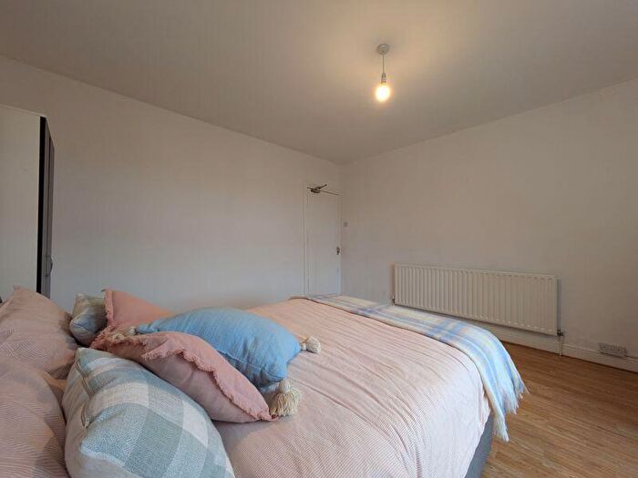 1 Bedroom Semi-Detached House To Rent In Incredible Shared-Home On Gregory Boulevard, NG7
