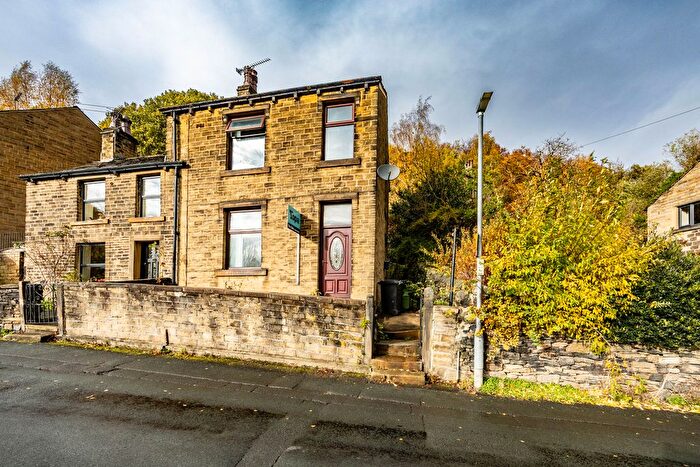 3 Bedroom Semi-Detached House For Sale In Magdale, Holmfirth, HD9