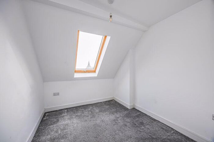 3 Bedroom Flat For Sale In Victoria Road South, Southsea, PO5