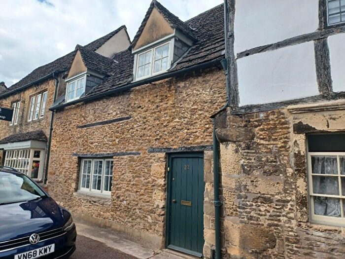 3 Bedroom Terraced House To Rent In High Street, SN15