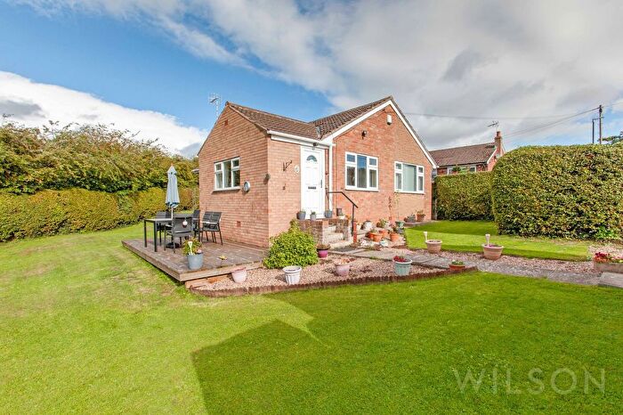 2 Bedroom Detached Bungalow For Sale In Dumbles Road, Bolsover, S44