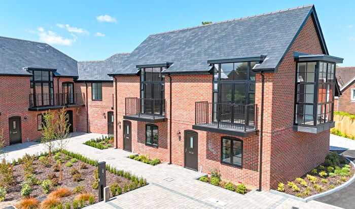 3 Bedroom Terraced House For Sale In Connaught Place, Brockenhurst, SO42
