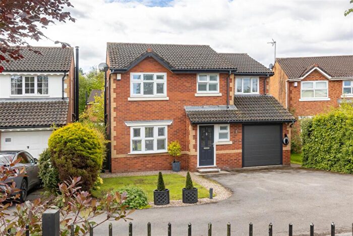 4 Bedroom Detached House For Sale In Hedgerows Road, Leyland, PR25